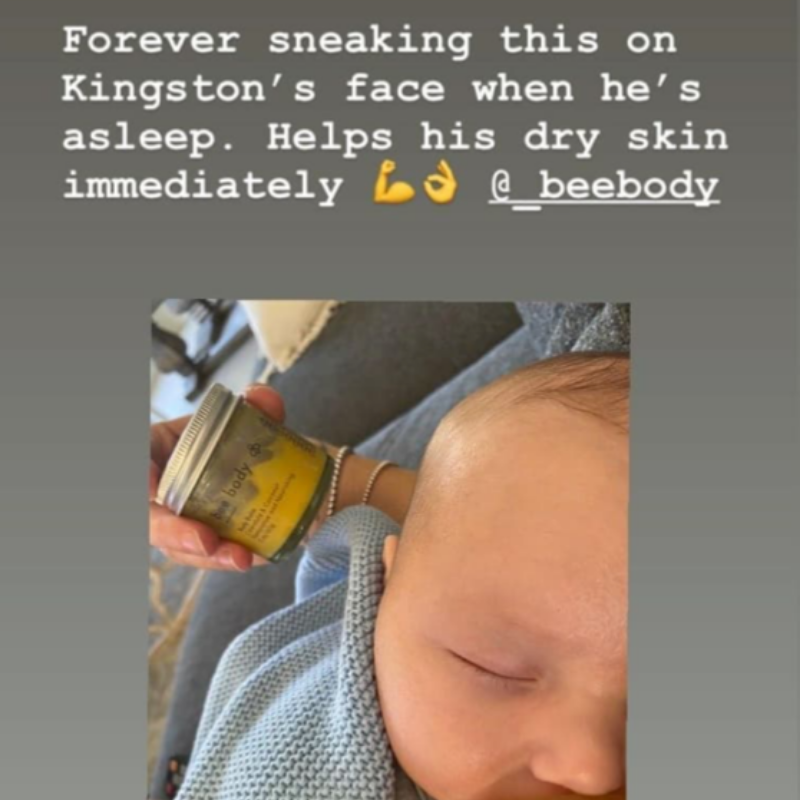 Calendula & Coconut Body Balm Review: “Forever sneaking this on Kingston's face when he's asleep. Helps his dry skin immediately.” Heart-warming feedback from a happy customer who lovingly applies our balm to her baby's face. Our nourishing blend with calendula and coconut provides gentle relief for delicate skin.